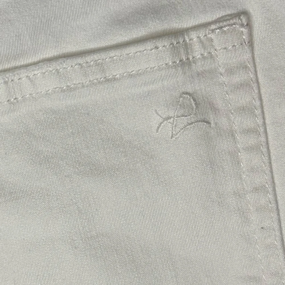 DL1961 Karlie Puro Denim Boyfriend Shorts - Picture 7 of 9